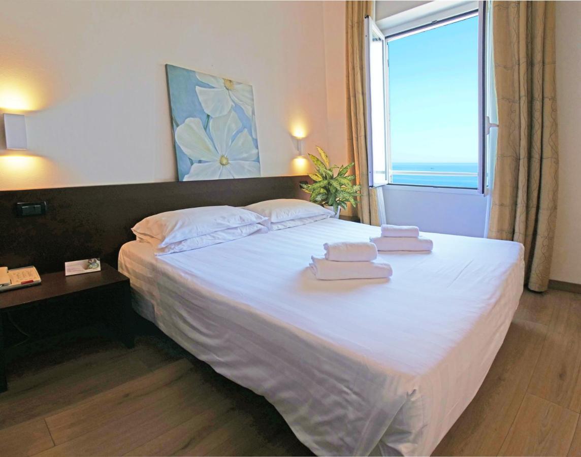 Hotel Corallo Imperia Kültér fotó