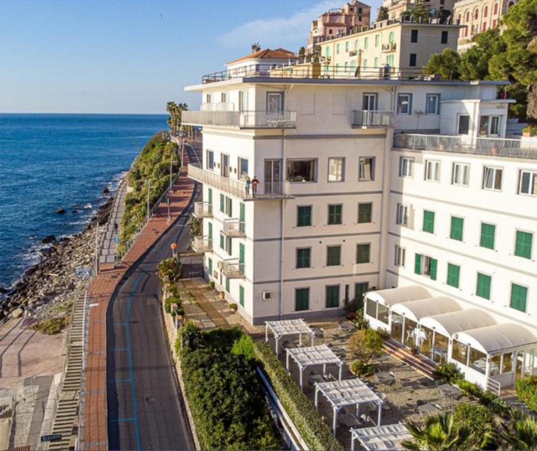 Hotel Corallo Imperia Kültér fotó