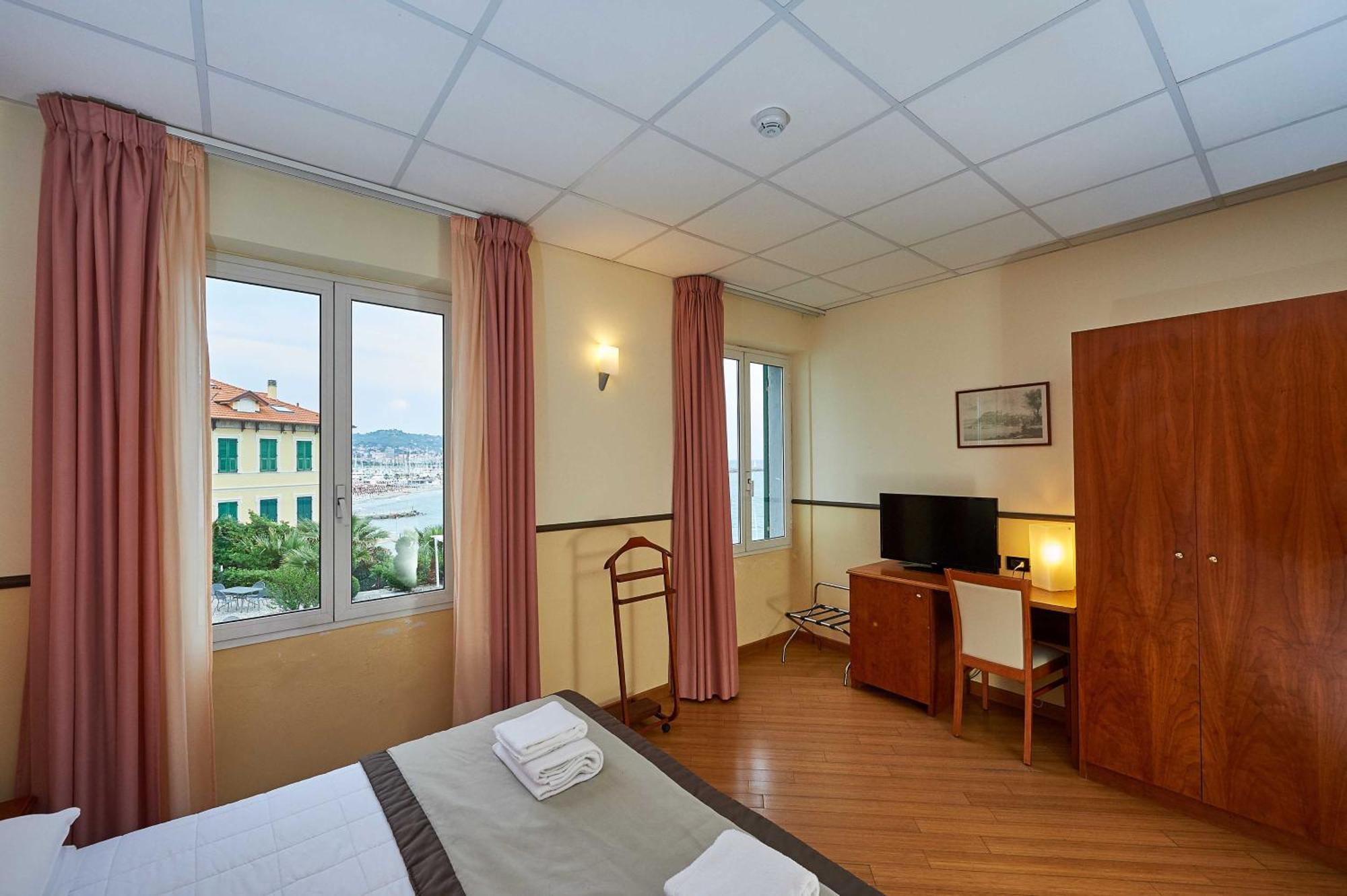 Hotel Corallo Imperia Szoba fotó