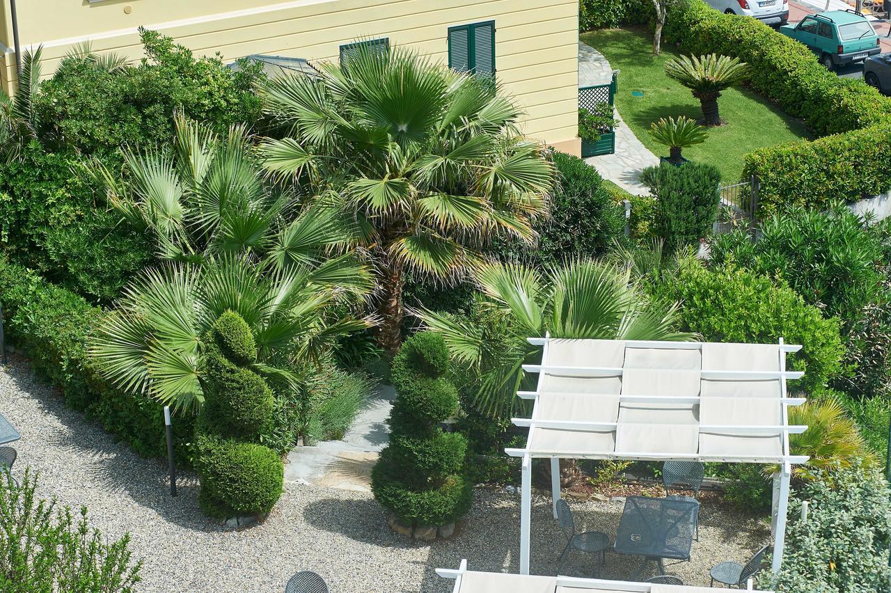 Hotel Corallo Imperia Kültér fotó